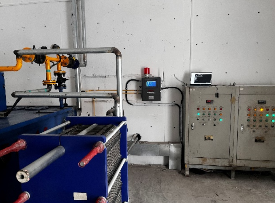 新疆中材回轉(zhuǎn)窯減速機(jī)稀油站在線監(jiān)測(cè)系統(tǒng)應(yīng)用案例